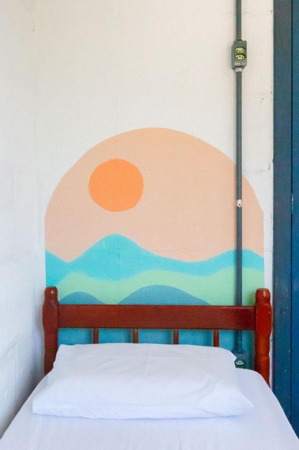 Sea Wolf Surf Hostel Florianópolis Eksteriør bilde